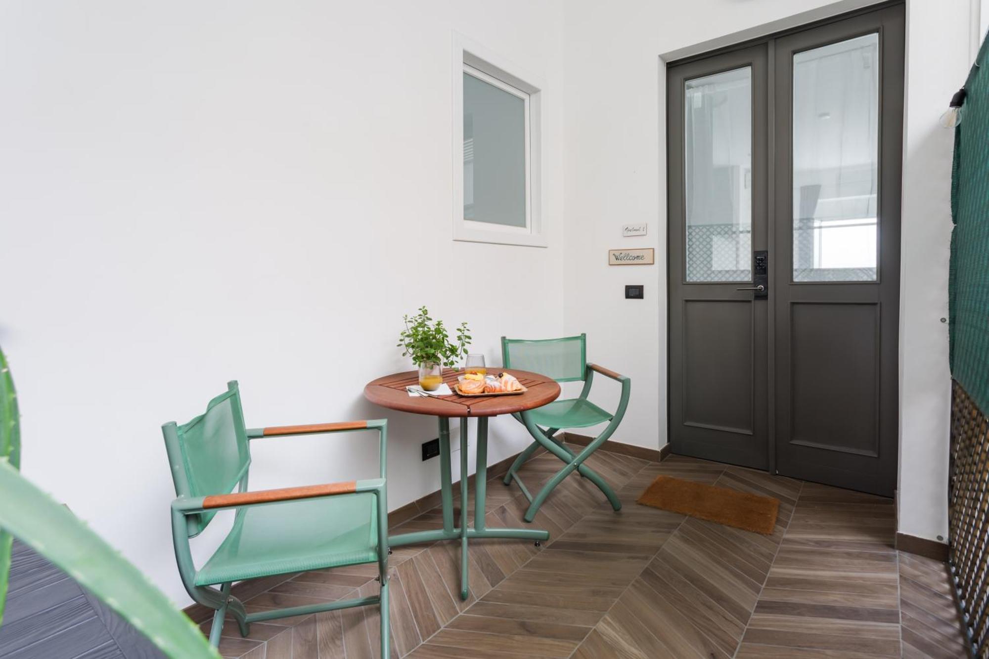 Archihouse Suites Naples Exterior photo